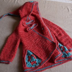 Ermeline hooded cardigan, pattern by Sylvie Damey, crocheted by Triscote