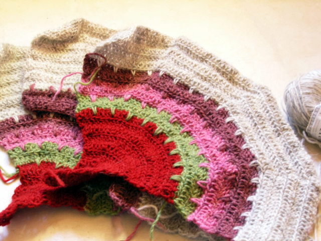 crochet wip by Sylvie Damey