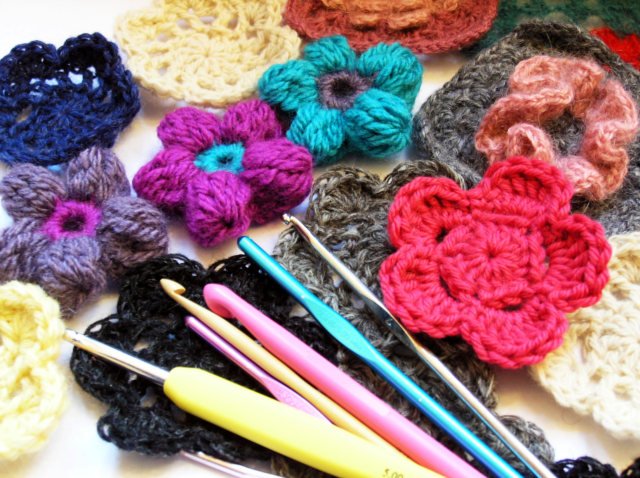 crochet flowers workshop by Sylvie Damey